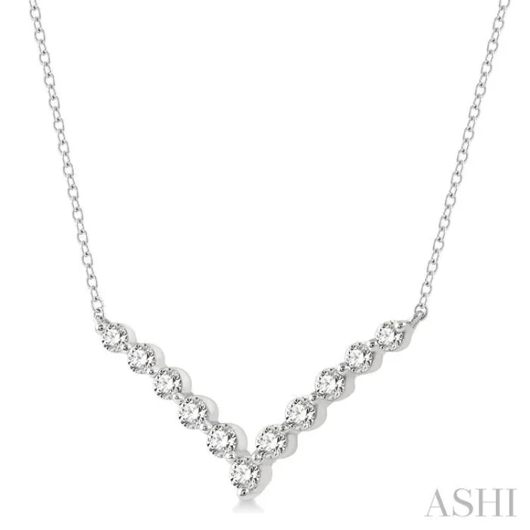 1/2 ctw Chevron Round Cut Diamond Necklace in 14K White Gold