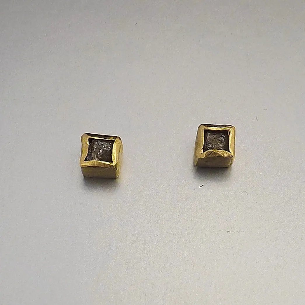 18k Gold Raw Diamond Cube Earrings