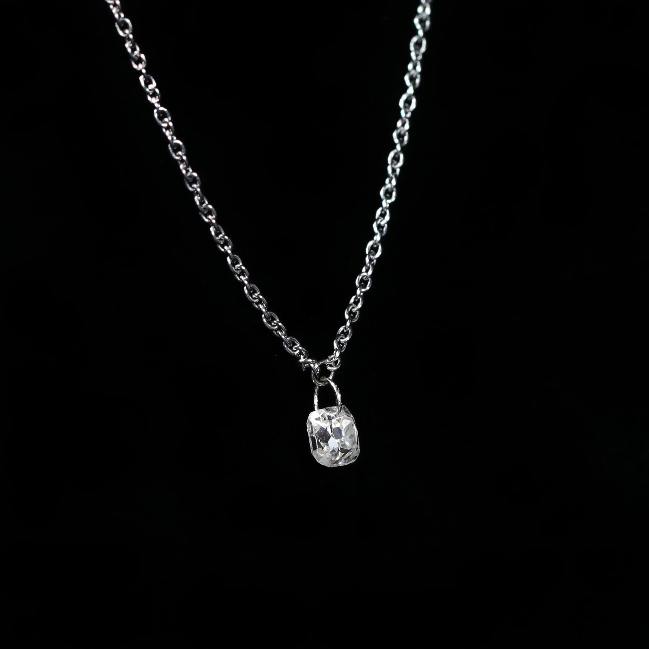 18k White Gold 0.23 Carat Old Mine Cut Floating Diamond Necklace