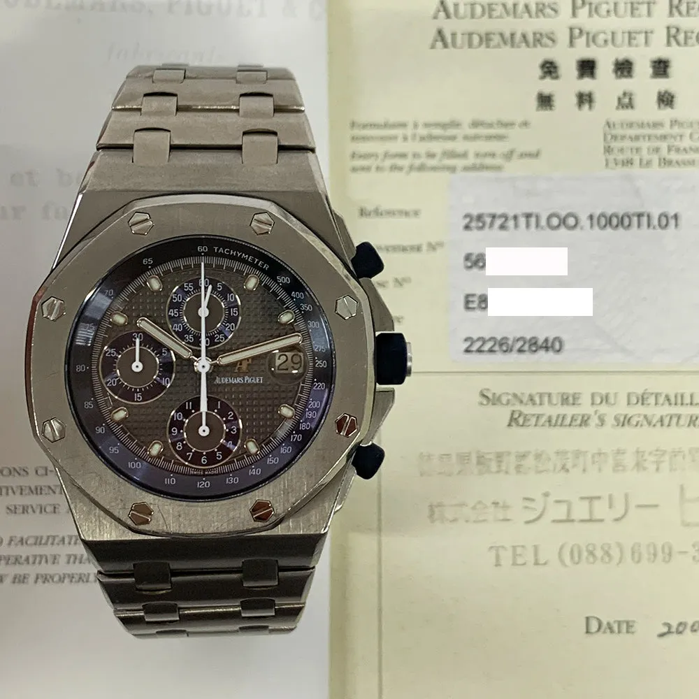 Audemars Piguet Royal Oak Offshore 25721TI.OO.1000TI.01