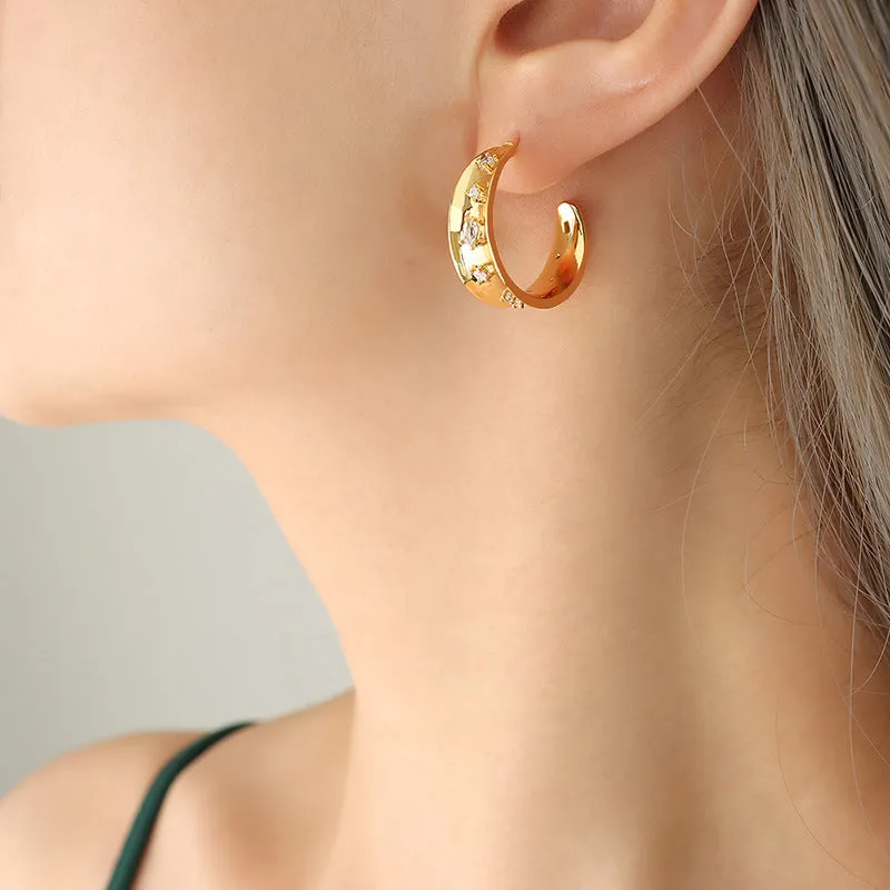 Cold Street Style Zircon C-Shaped Earrings with Copper Material