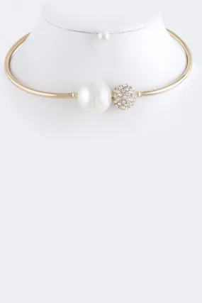 Collar Pearl Necklace