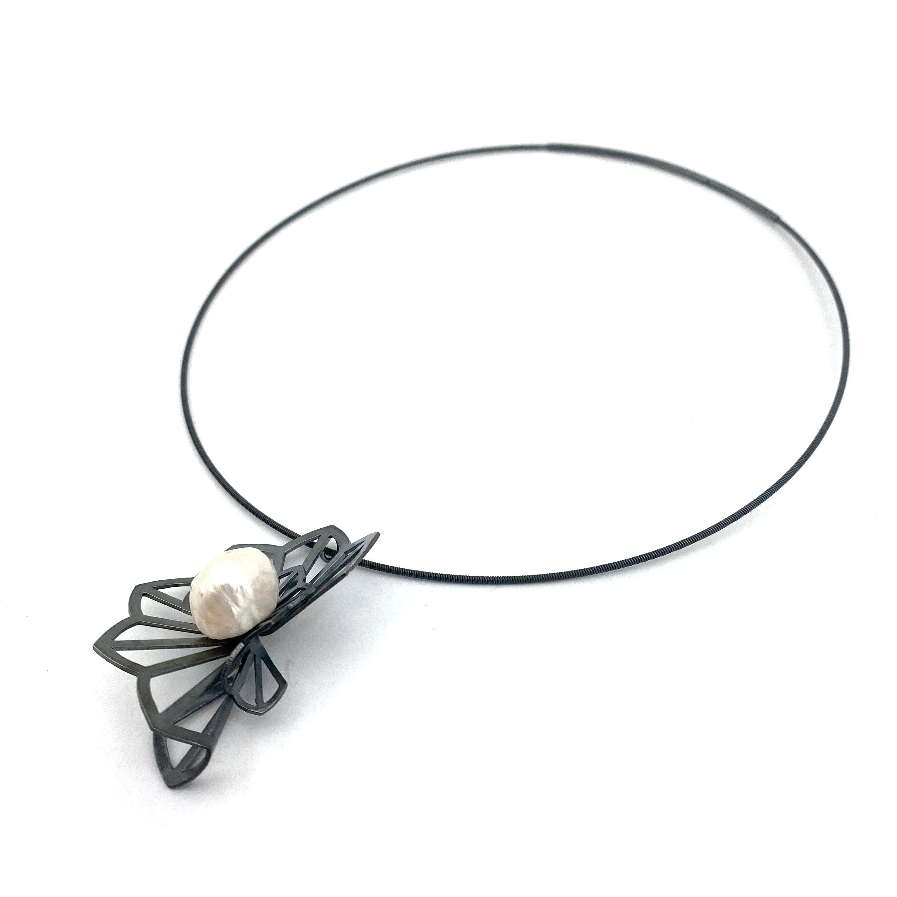 Double Hyacinth Fold Pearl Necklace