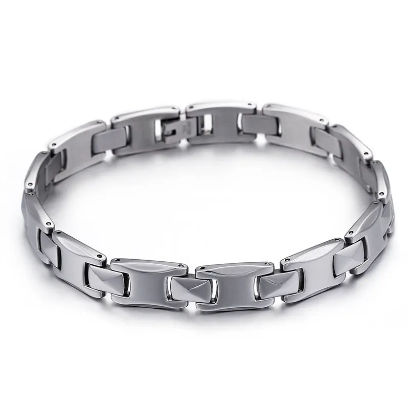 Elegant Gold Titanium Steel Bracelet for Men - Statement Accessory