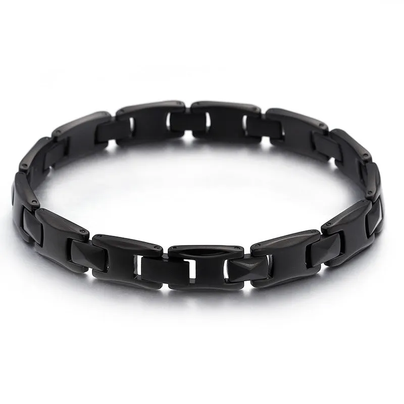 Elegant Gold Titanium Steel Bracelet for Men - Statement Accessory