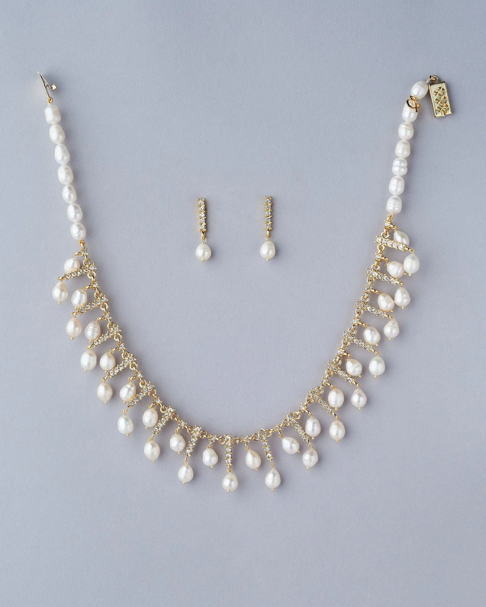 Exquisite Real Pearl Necklace Set