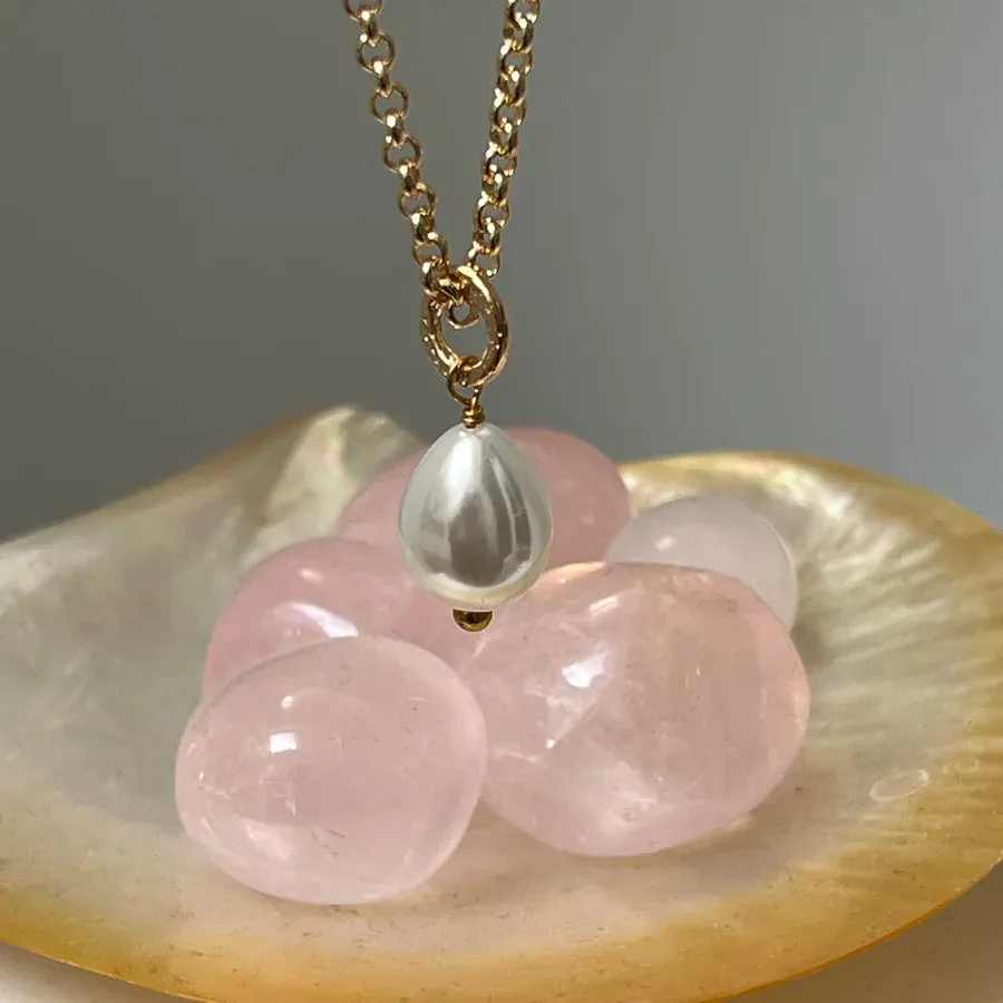 Gita Large Mother Of Pearl Necklace