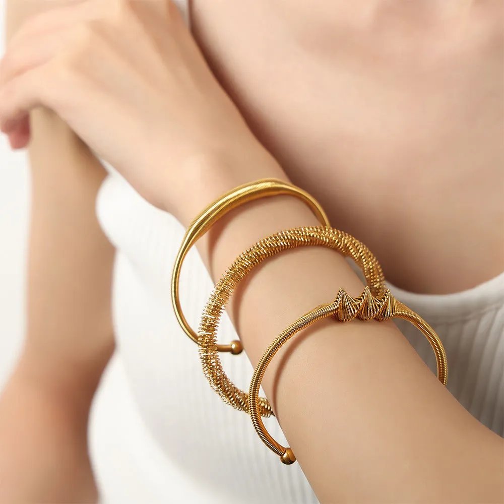 Golden Geometric Hollow Bracelet - Everyday Genie Collection