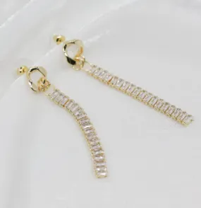 Lillyn Crystal Earrings