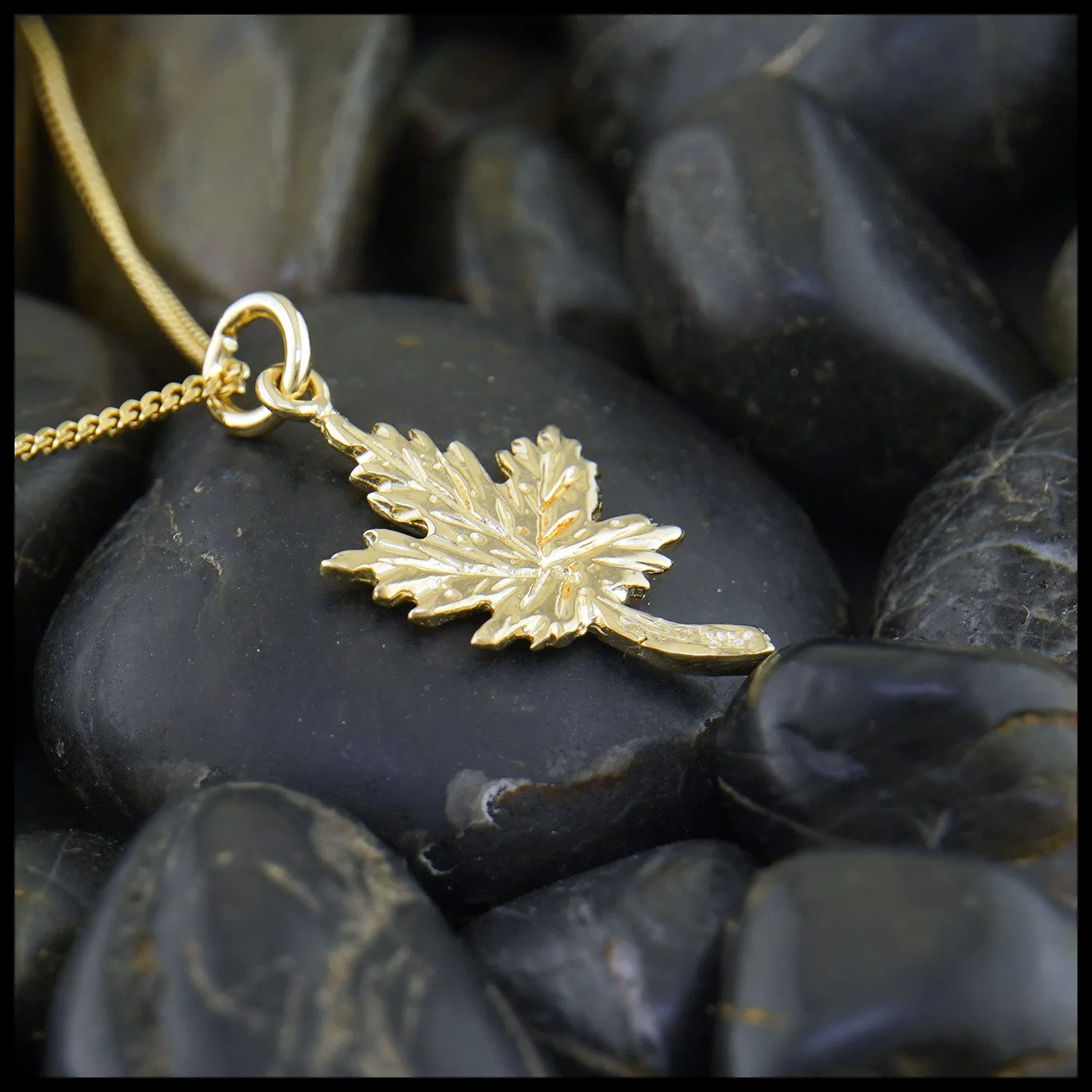 Maple Leaf Pendant and Earrings Set in Gold