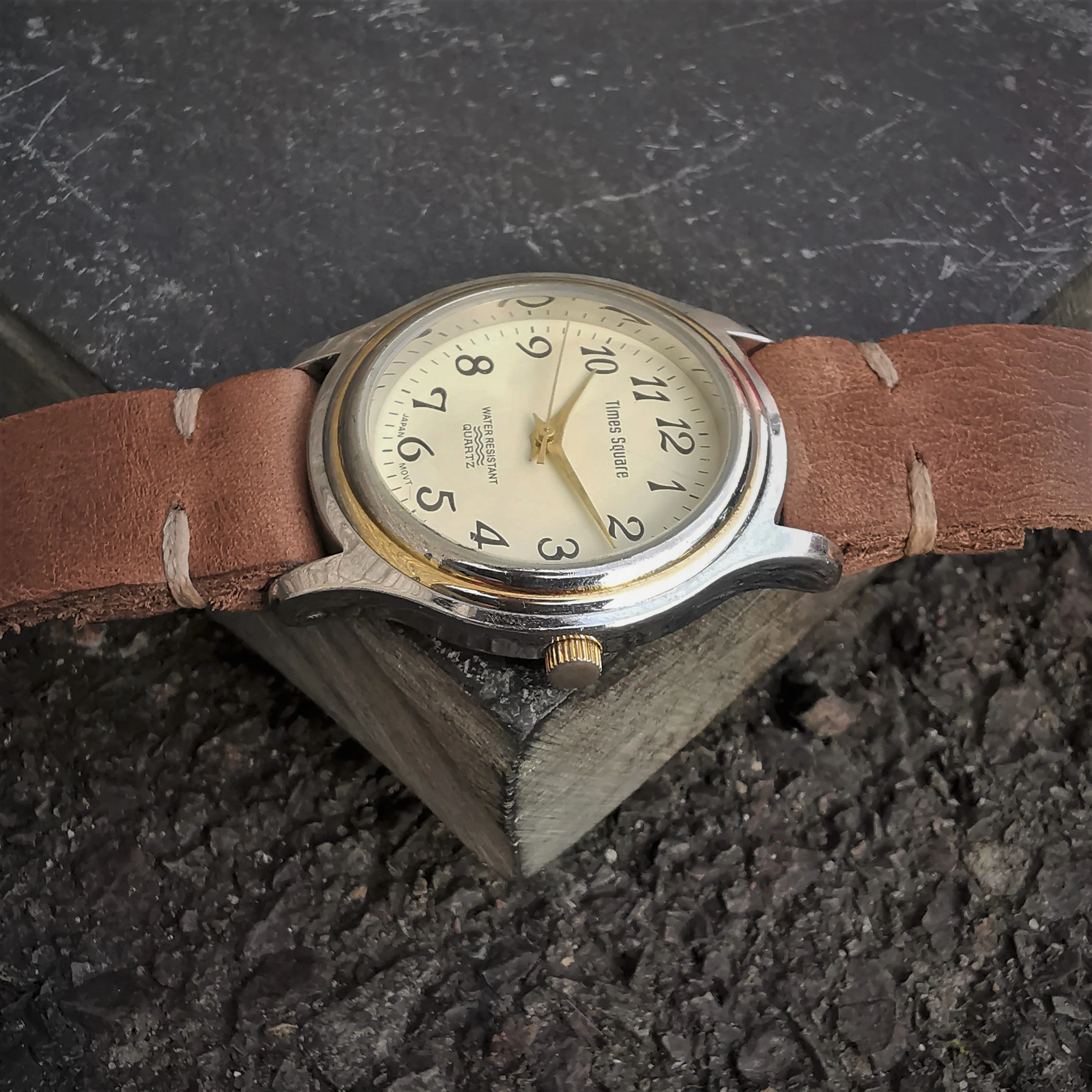 Men's Vintage Times Square Quartz Watch - With Genuine Leather Strap