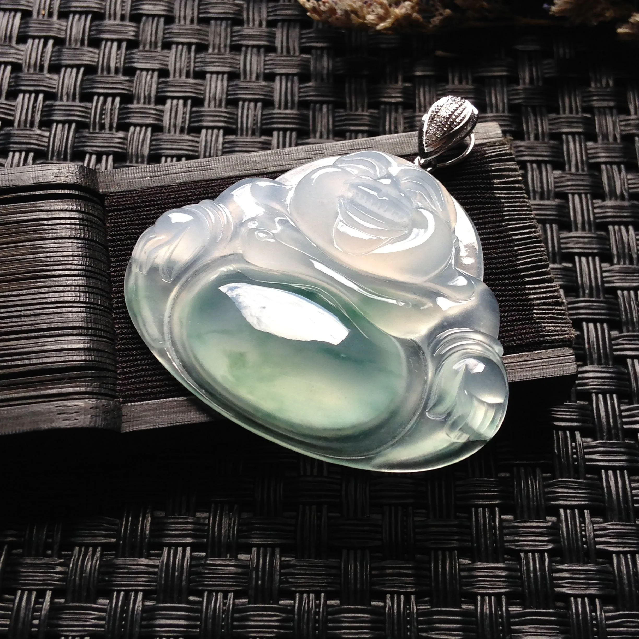 Natural Jade Pendant Jadeite Buddha Pendant PT459