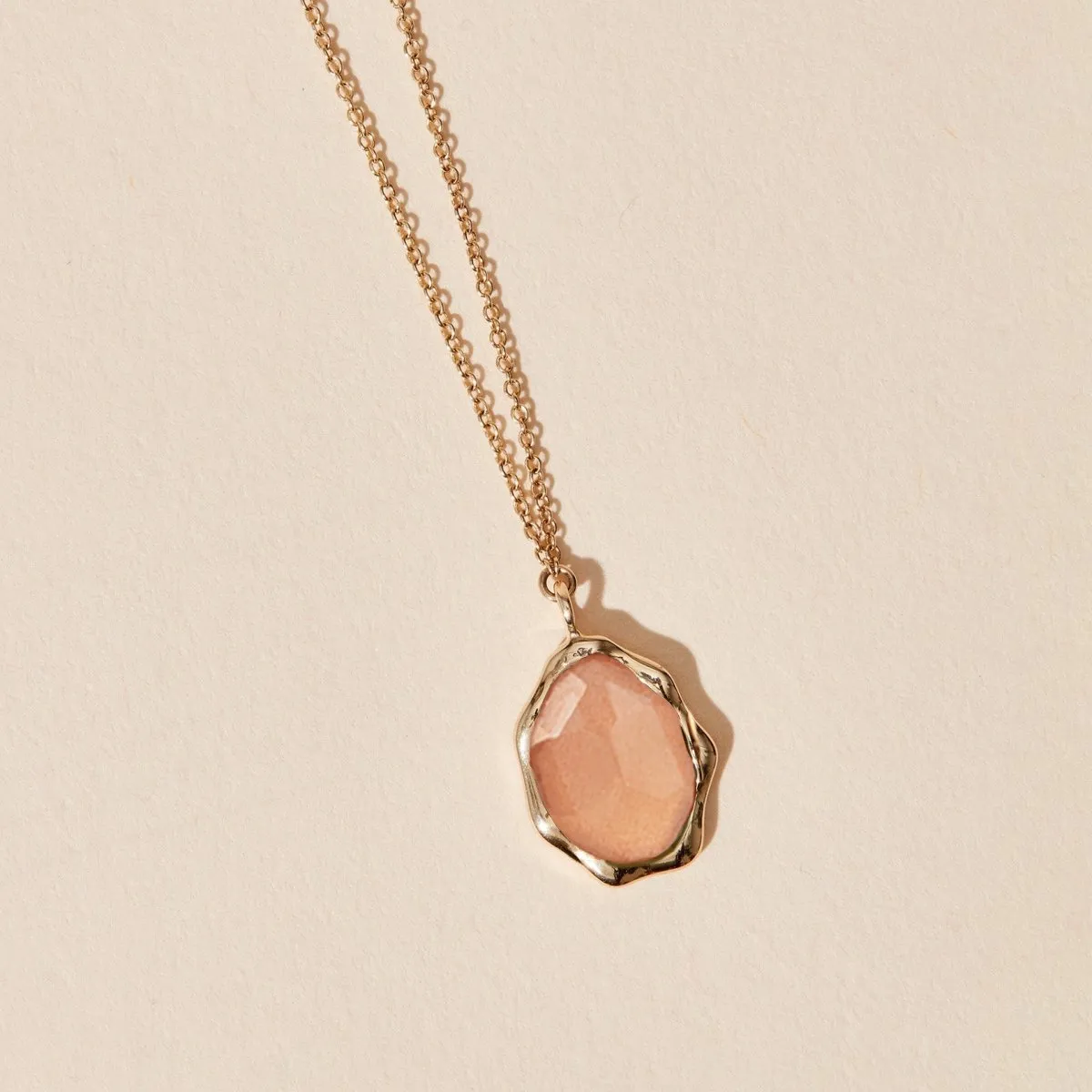 peach moonstone mood necklace - 14k yellow gold