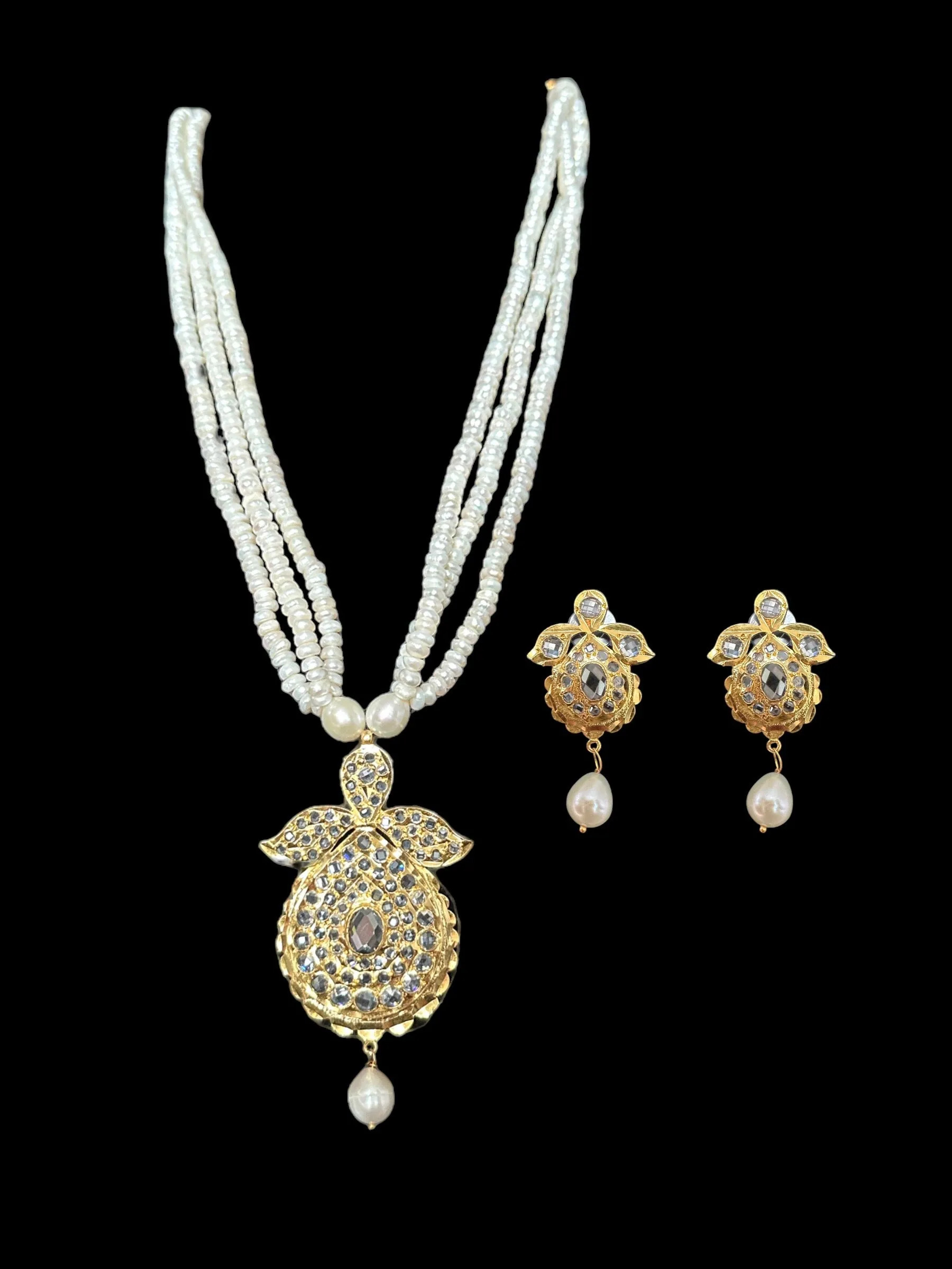 PS398 Zeenat jugni set in fresh water pearls ( READY TO SHIP )