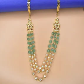 "Dazzle in Style: Three-Layered Pearls & Emerald Chain with Chic Side Brooches"