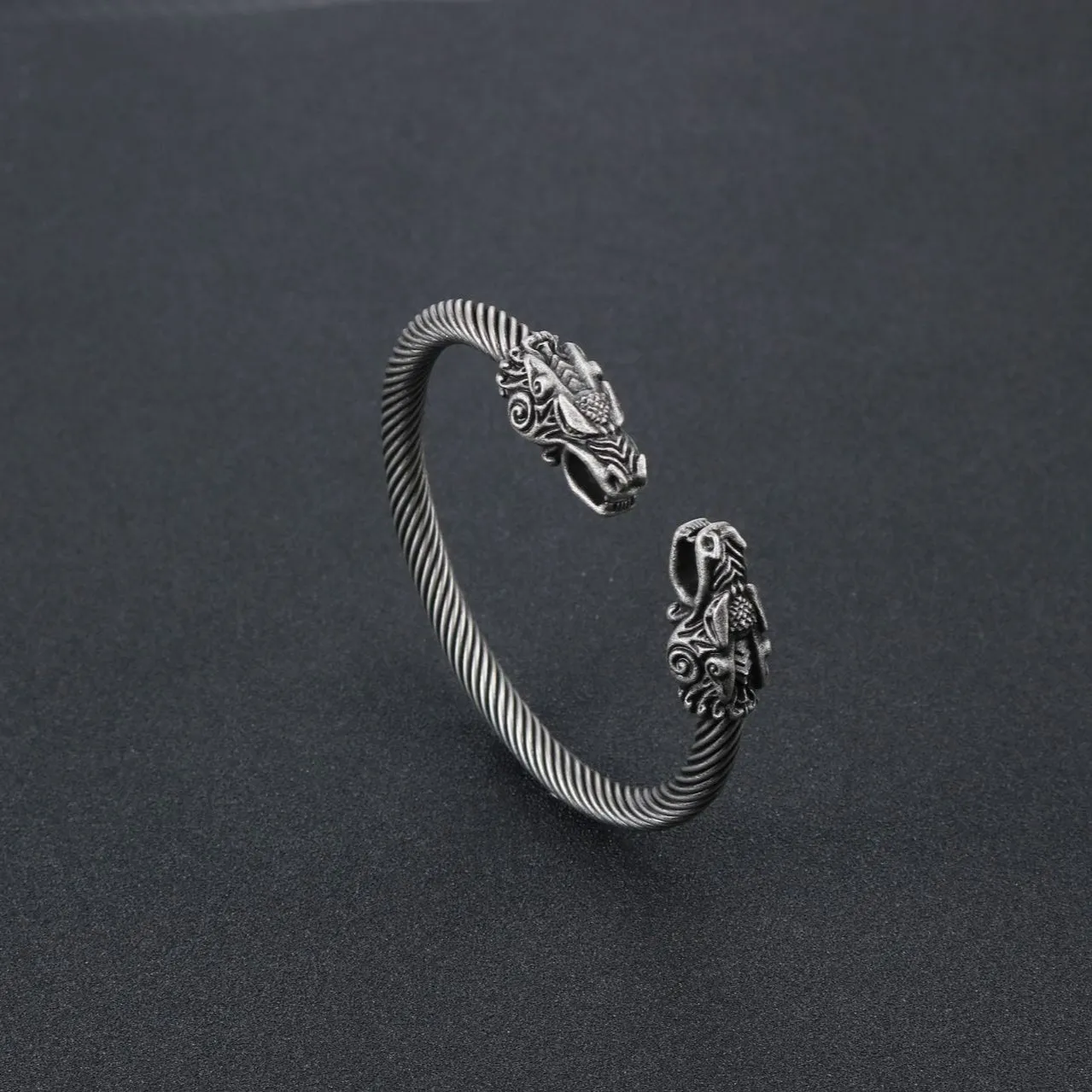 Titanium Steel Double-Headed Dragon Bracelet for Men - Retro Personalized Pendant Jewelry in European and American Style