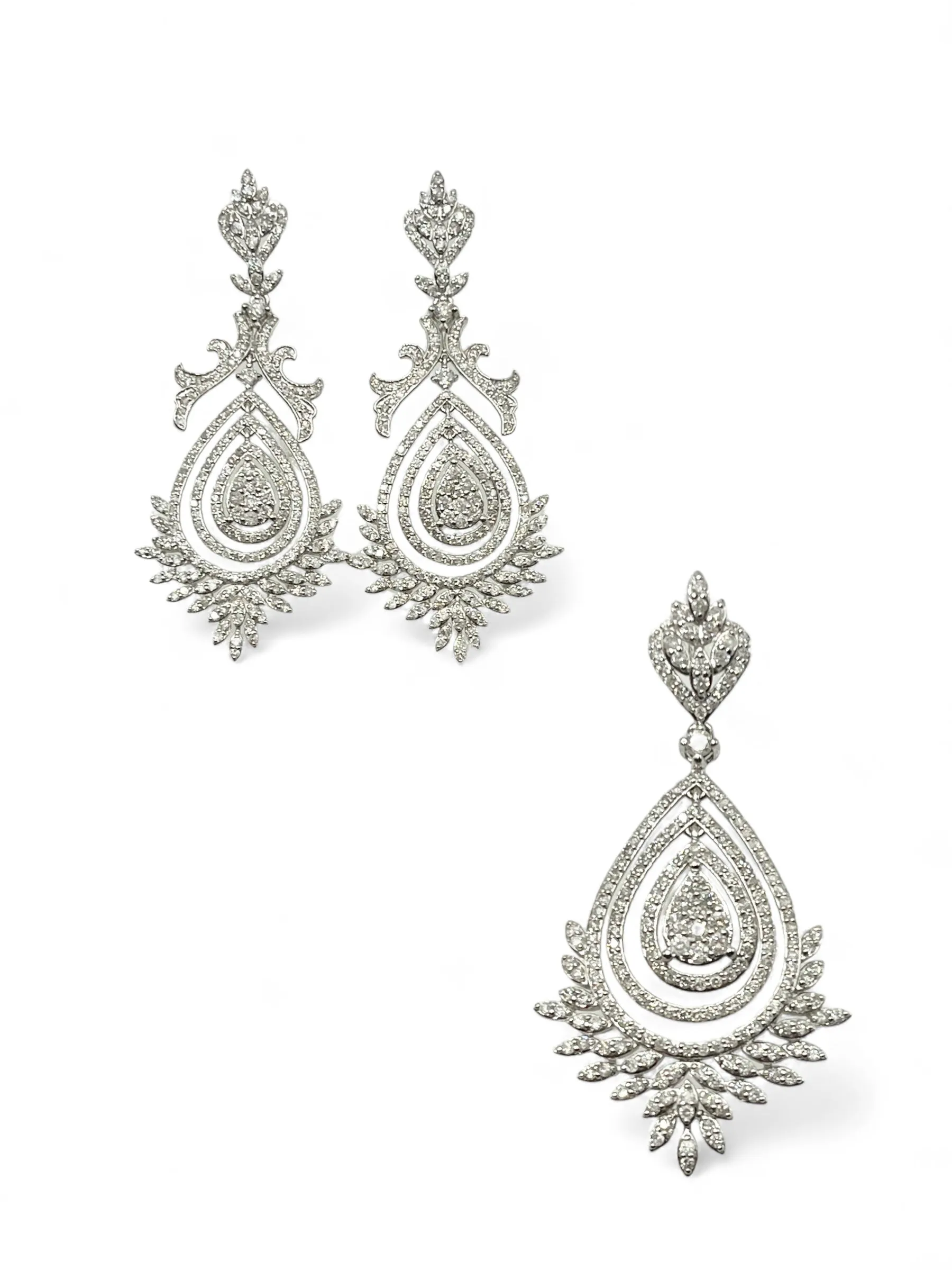 VINCENZA DIAMOND DANGLING EARRINGS AND PENDANT