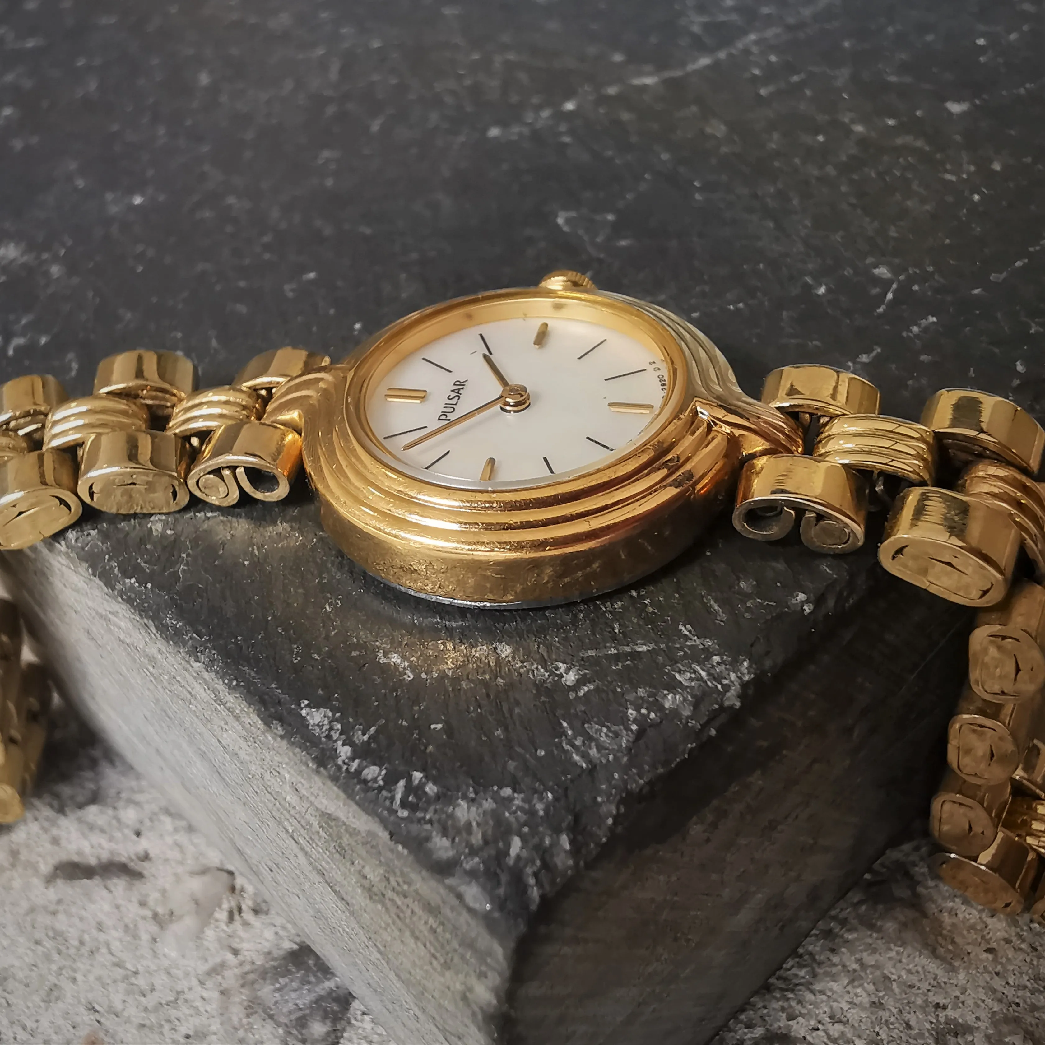 Vintage Women's PULSAR Gold Plated Quartz Watch // With Marble Design Dial